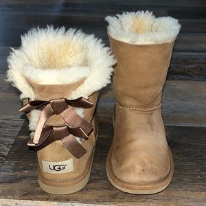 Girls UGGS Bailey Bow II Boot Size 2